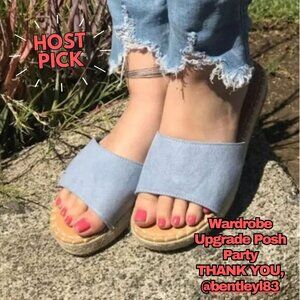 🎉 HP 🎉  NWT/NIB BAMBOO Baby Blue Sandals